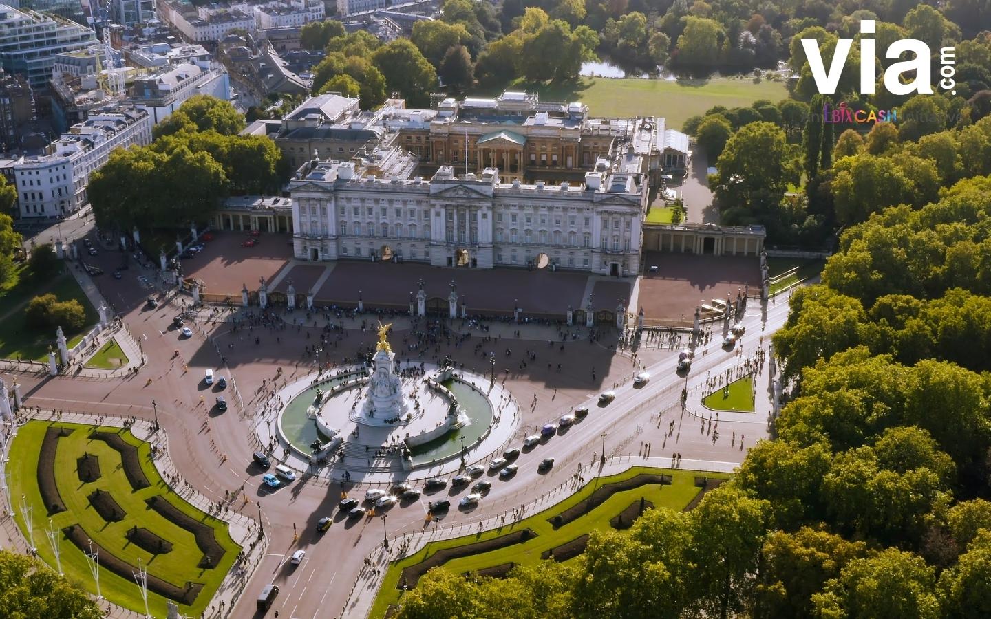 Serba-serbi Istana Buckingham London Inggris