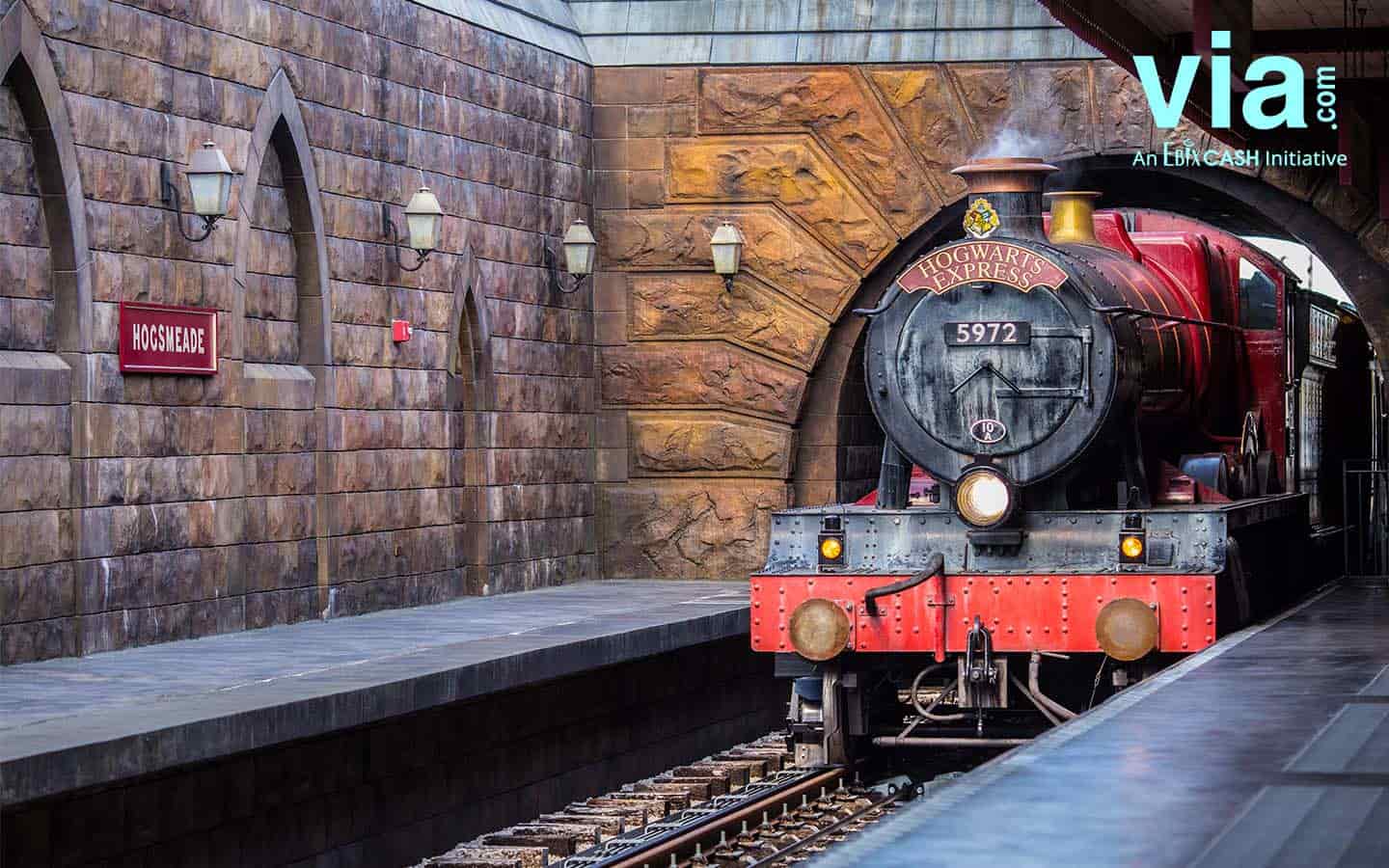 Ajak Tamu Anda Nikmati Pemandangan ala Harry Potter di Glenfinnan-Skotlandia