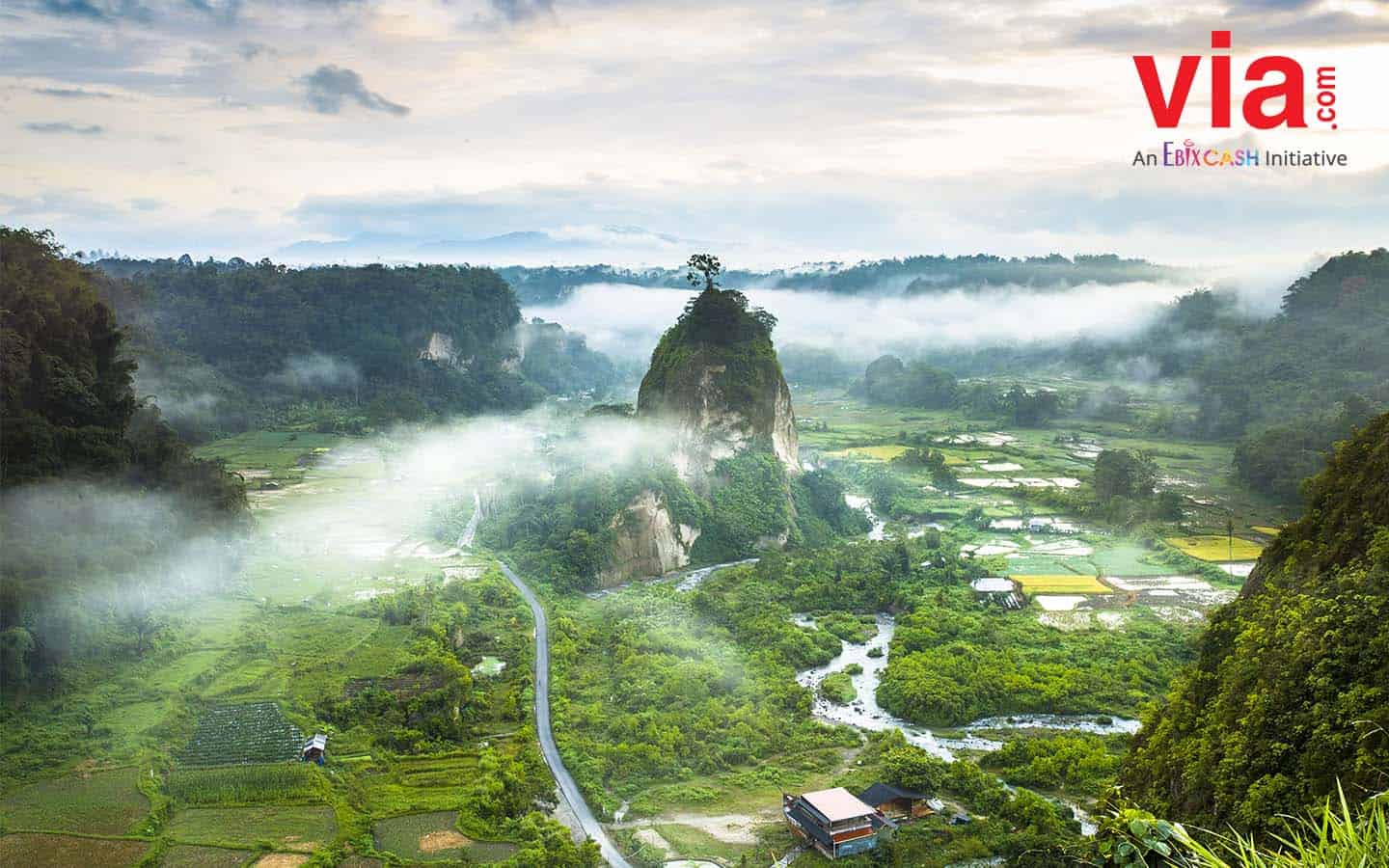 Rekomendasi 5 Lembah Cantik di Indonesia