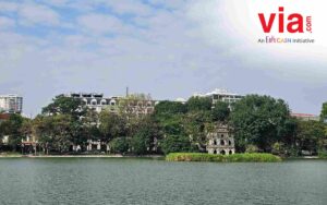 Mengunjungi Hoan Kiem Lake & St. Joseph Cathedral