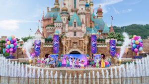 Hong Kong Disneyland Party at the Castle!